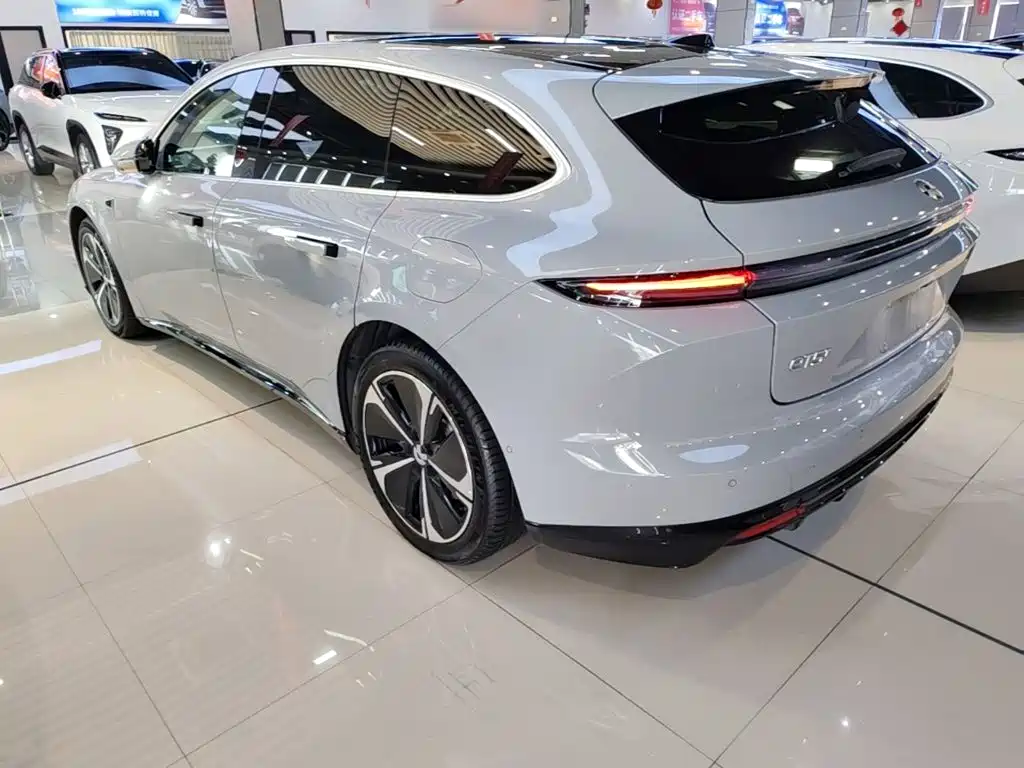 NIO ET5T 2025