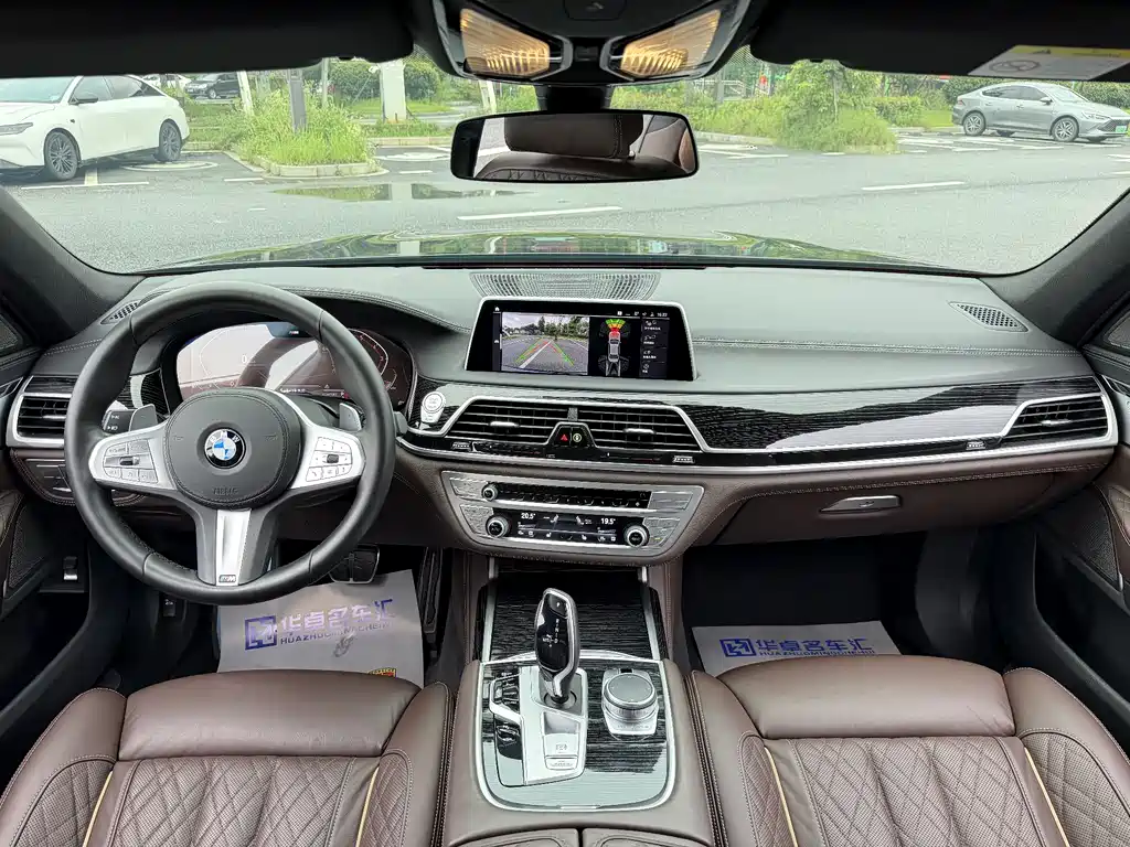 BMW 7 Series 2021 — фото 18
