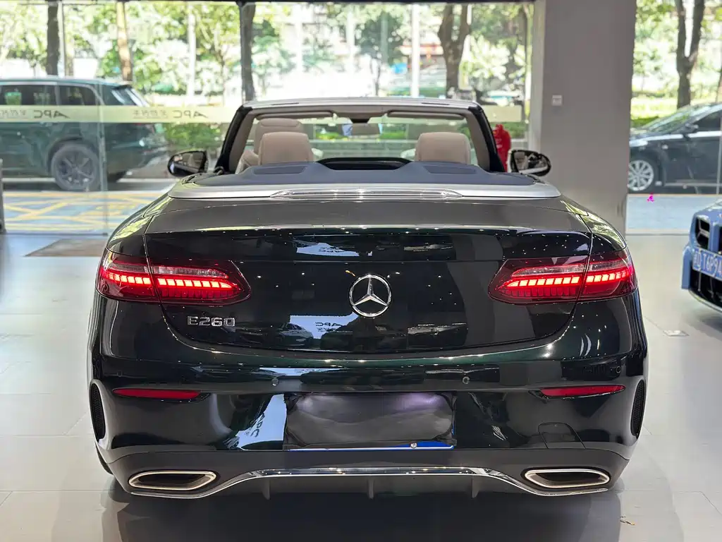 Mercedes-Benz E-Class 2023 — фото 12