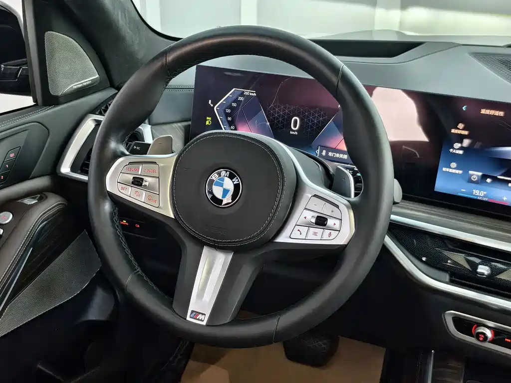 BMW X5 2024 — фото 11