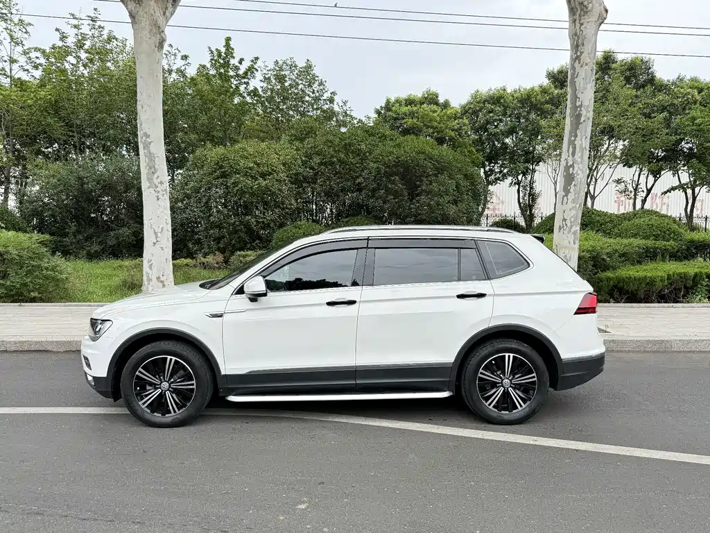 Volkswagen Tiguan L 2020