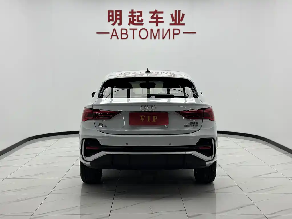 Audi Q3 Sportback 2023 — фото 10