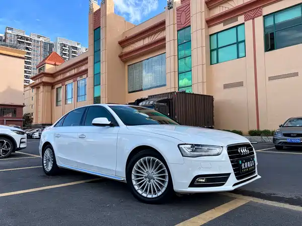 Audi A4L 2015