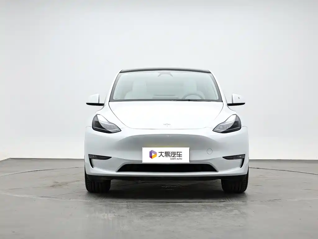 Tesla Model Y 2024 — фото 2
