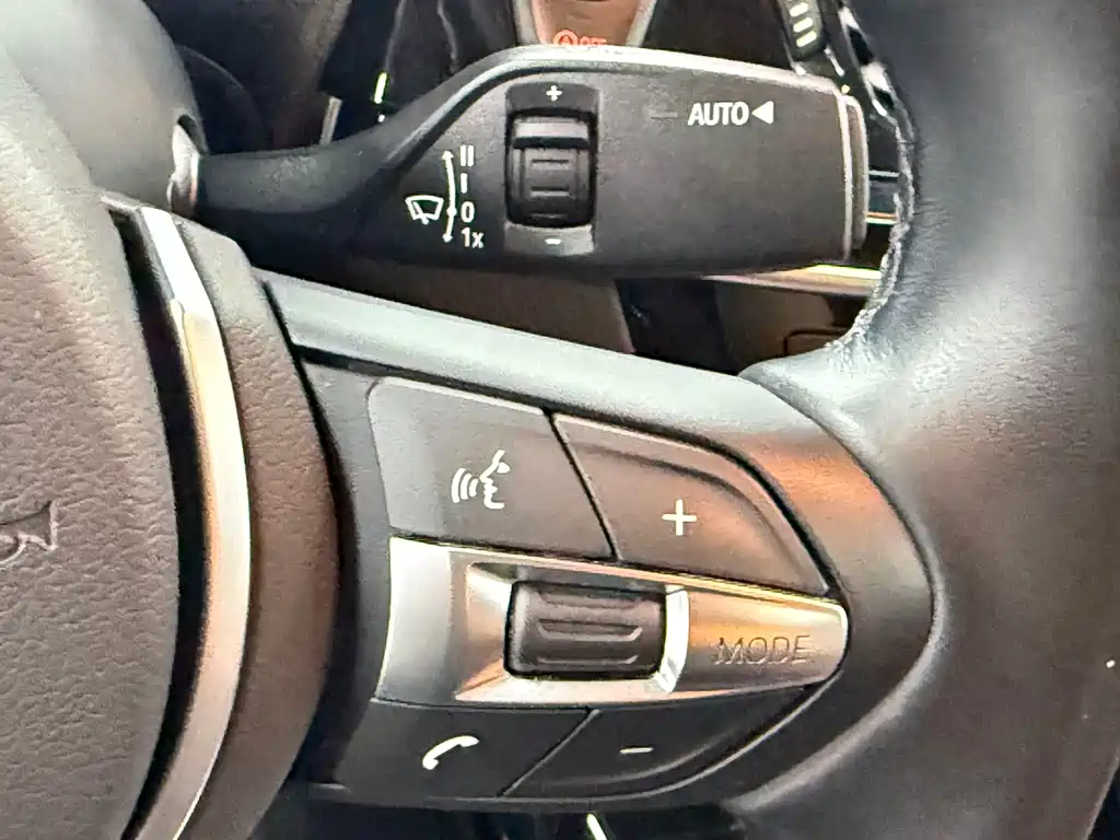 BMW 1 Series 2021 — фото 12