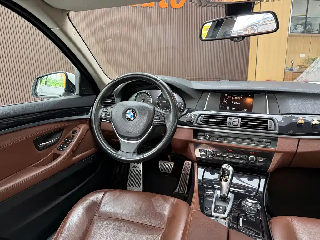 BMW 5 Series 2014 — фото 18