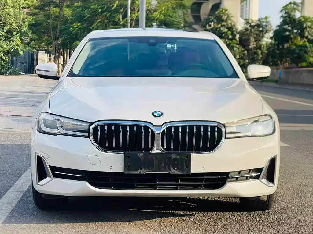 BMW 5 Series 2024
