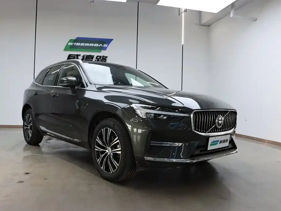 Volvo XC60 2021 — фото 2