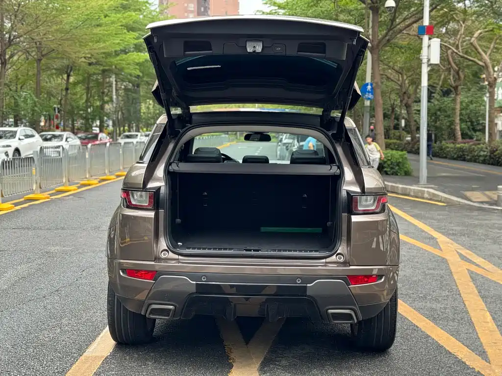Land Rover Evoque 2018 — фото 15