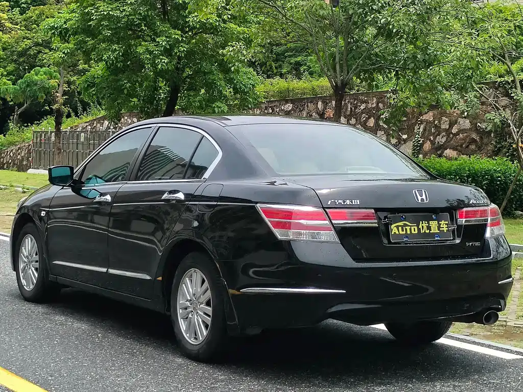 Honda Accord 2013 — фото 12