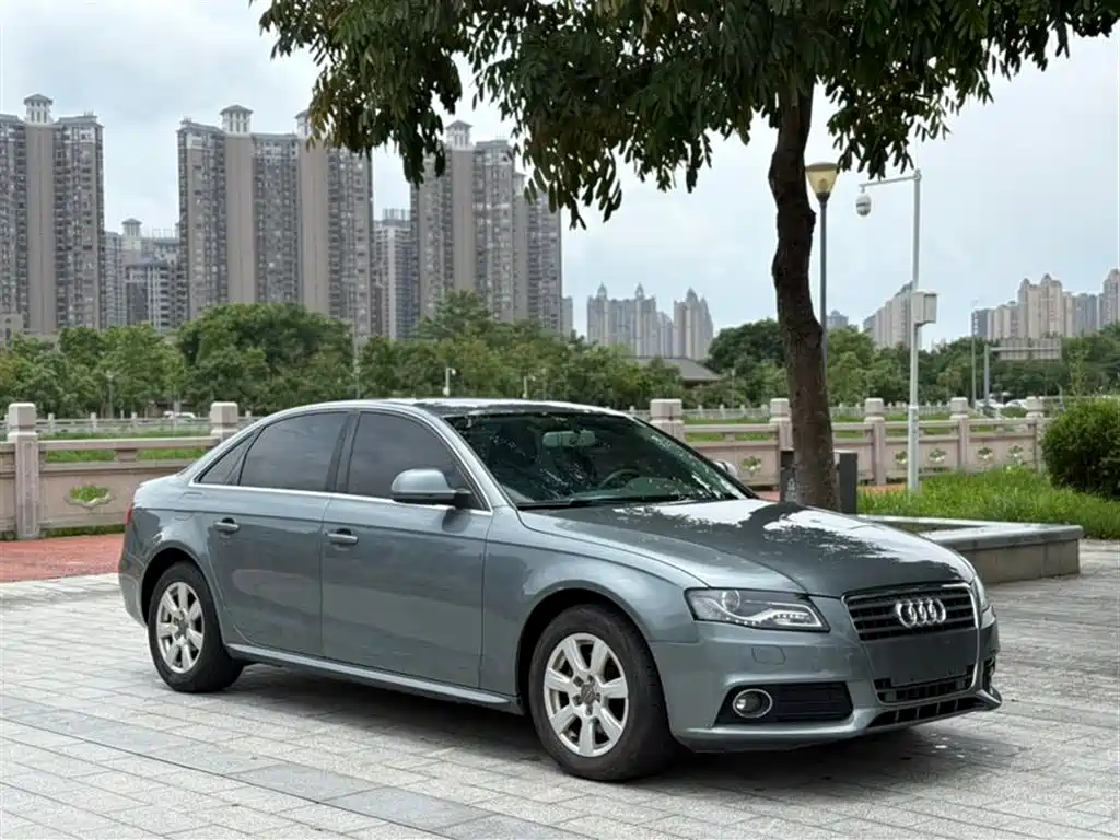 Audi A4L 2012