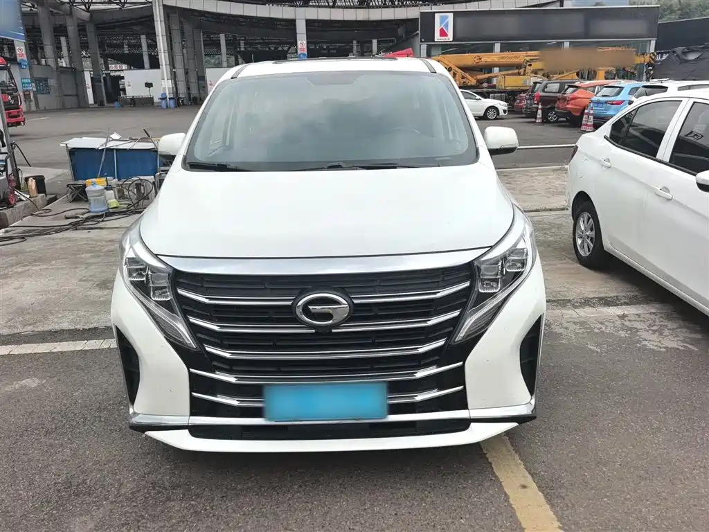 GAC Motor Trumpchi M8 2022 — фото 3