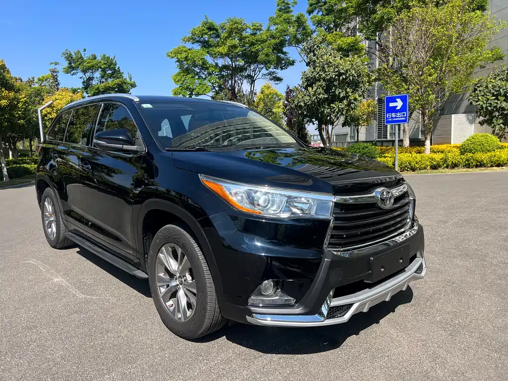 Toyota Highlander 2018 — фото 3