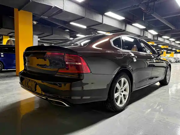 Volvo S90 2017