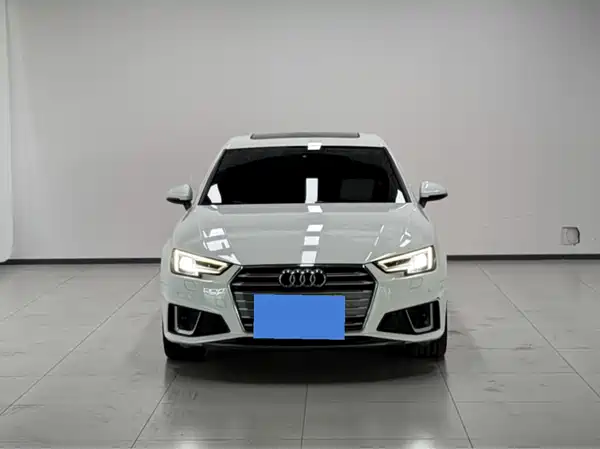 Audi A4L 2019