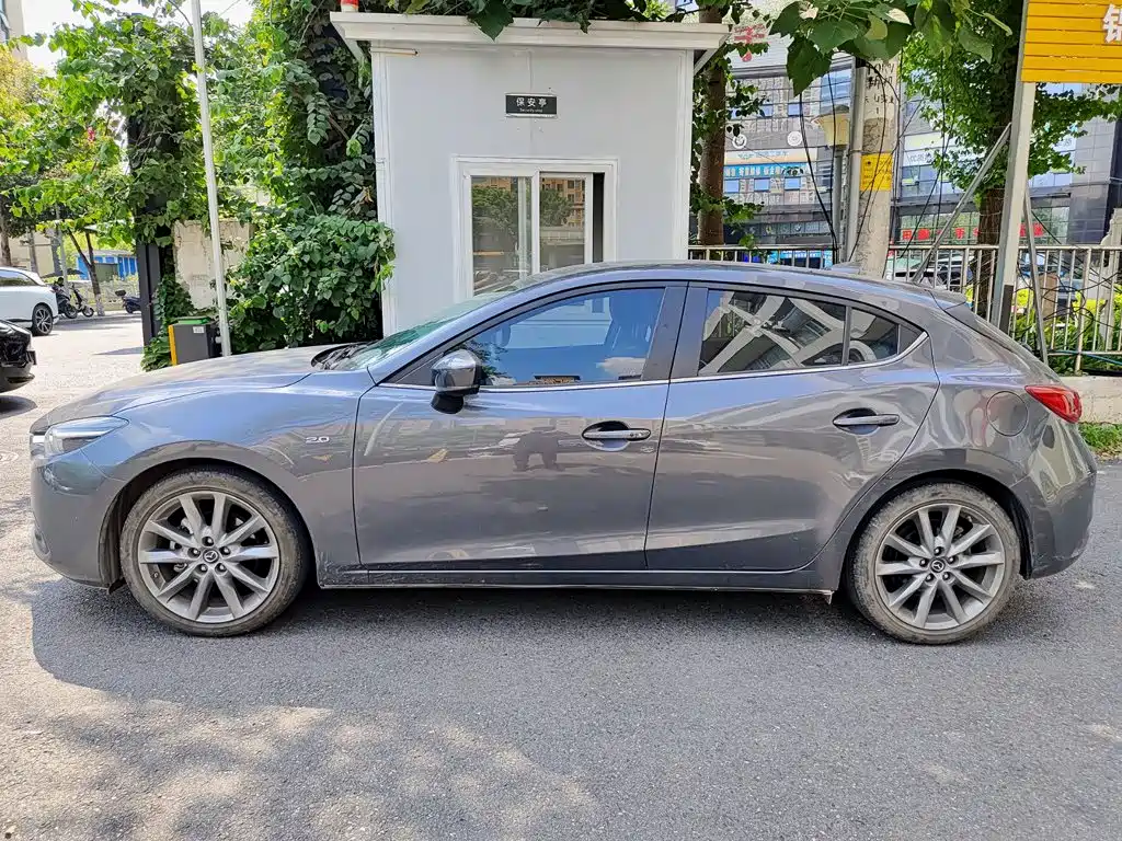 Mazda 3 Axela 2018
