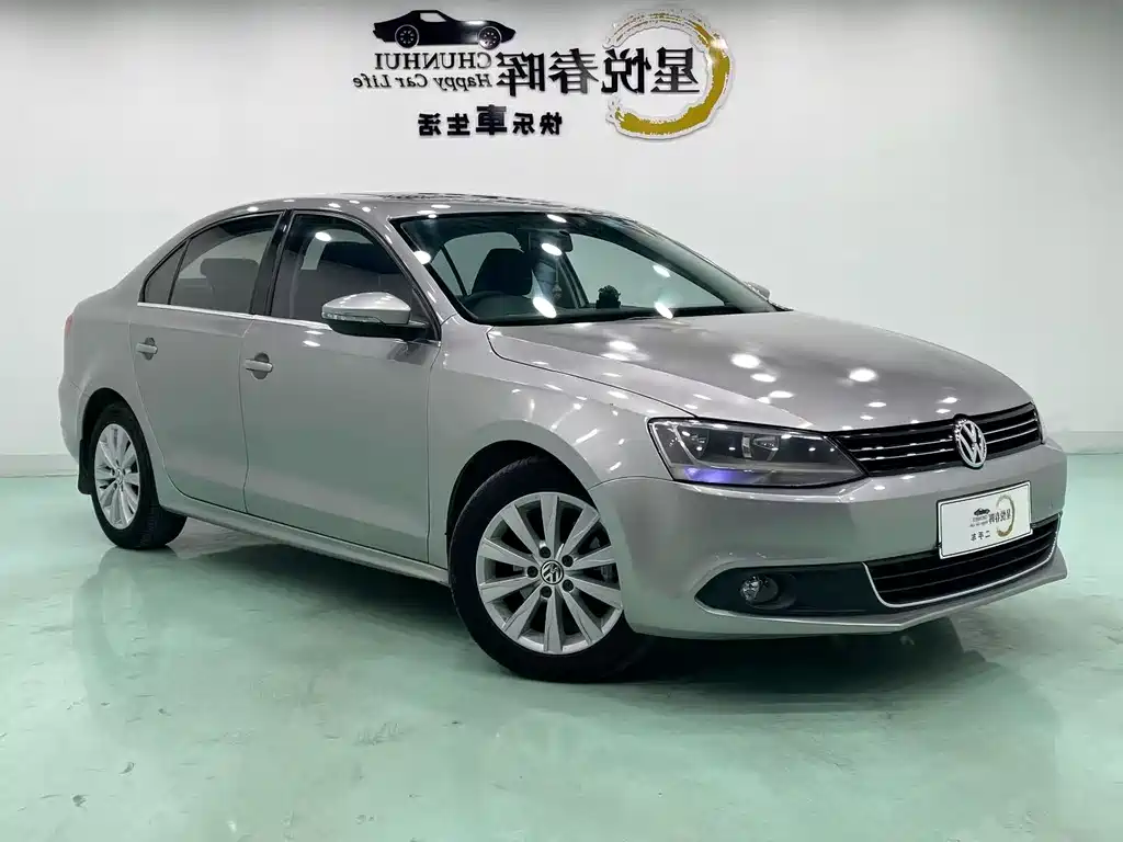 Volkswagen Sagitar 2015