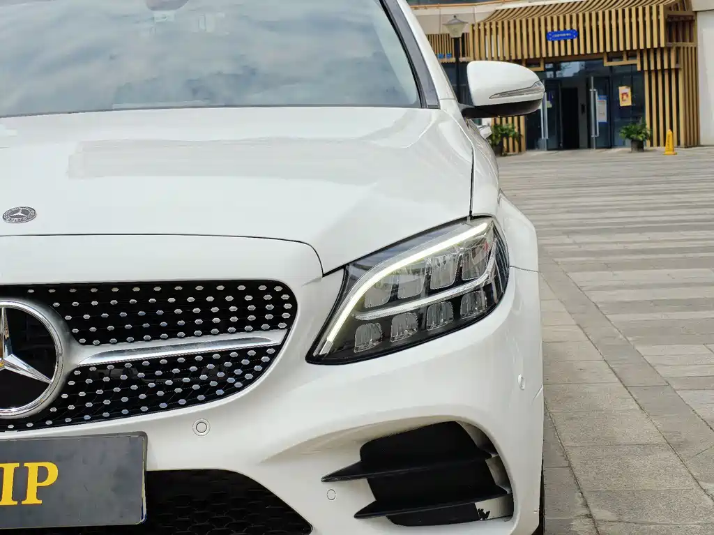 Mercedes-Benz C-Class 2019
