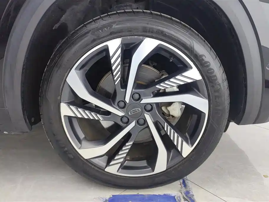 Geely Xingyue L 2022