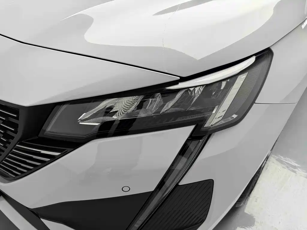 Peugeot 408 2024 — фото 11