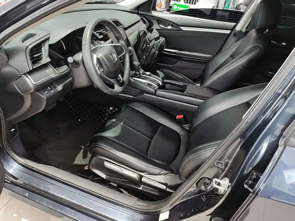 Honda Civic 2018 — фото 15