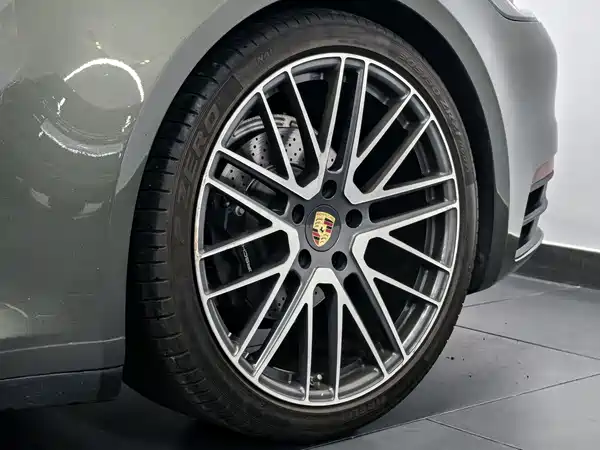 Porsche 911 2023