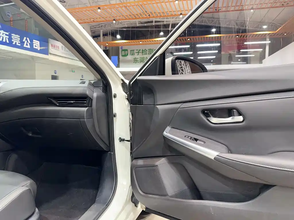Nissan Sylphy 2020 — фото 17