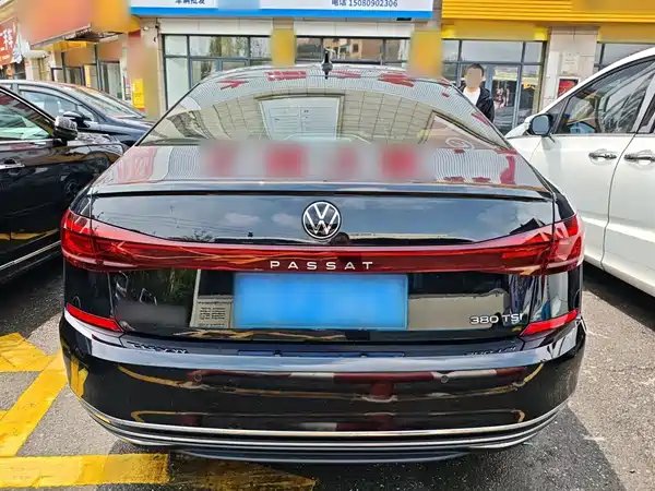 Volkswagen Passat 2025