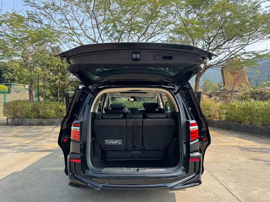 Honda Elysion 2019 — фото 16
