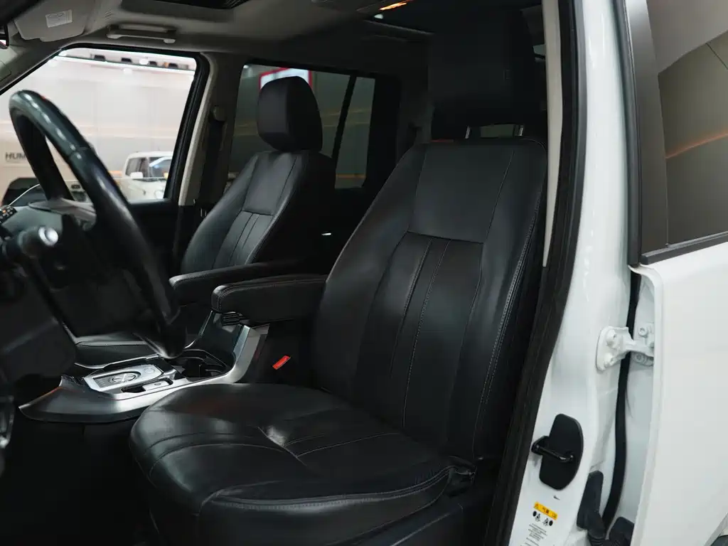 Land Rover Discovery 2016 — фото 17