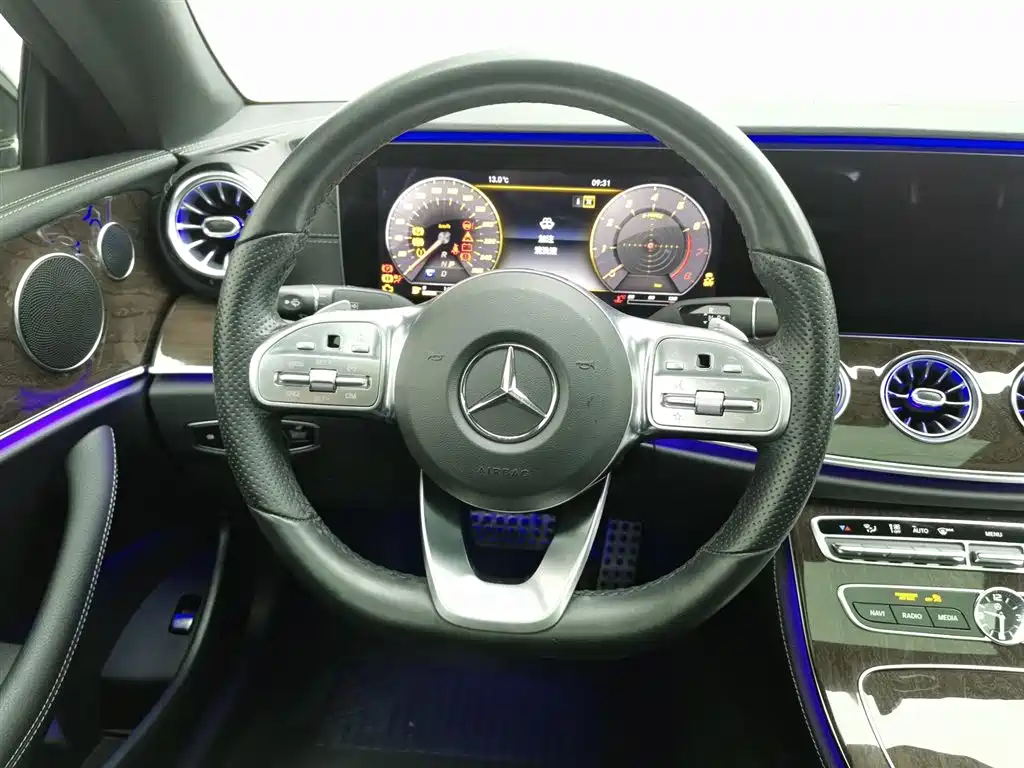 Mercedes-Benz E-Class 2020 — фото 11