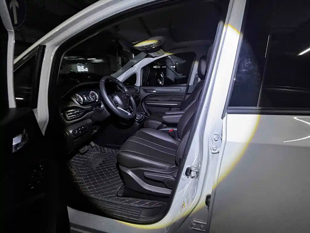 GAC Motor Trumpchi M6 2020 — фото 5