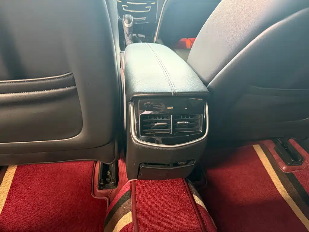 Cadillac XTS 2019 — фото 15