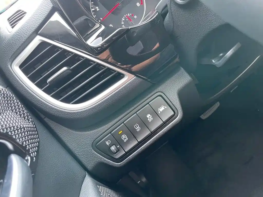 Kia KX3 2022 — фото 14