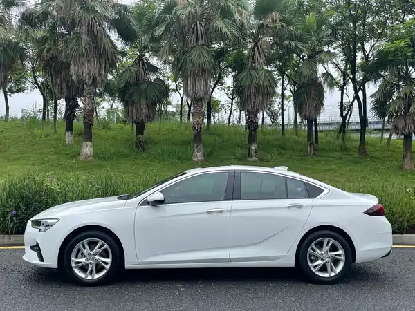 Buick Regal 2021