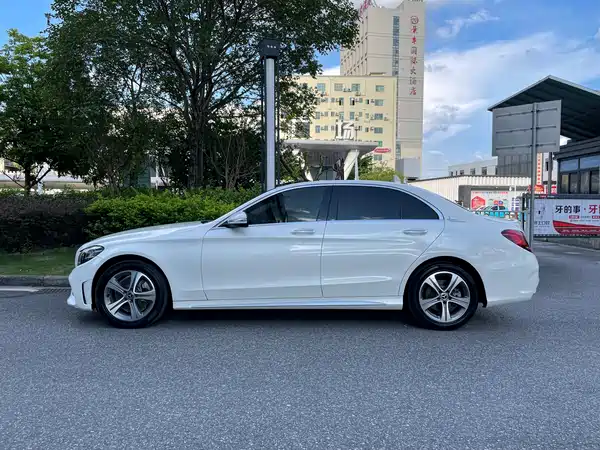 Mercedes-Benz C-Class 2019