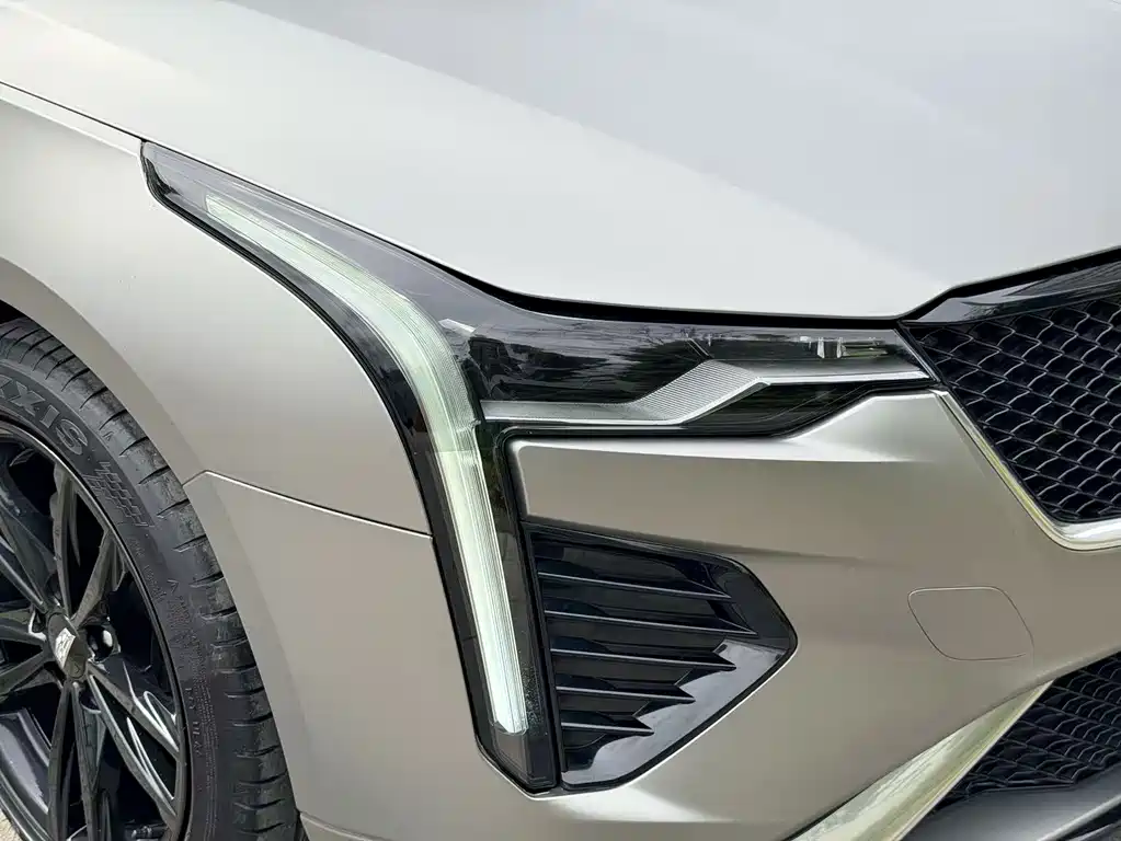 Cadillac CT4 2021 — фото 12