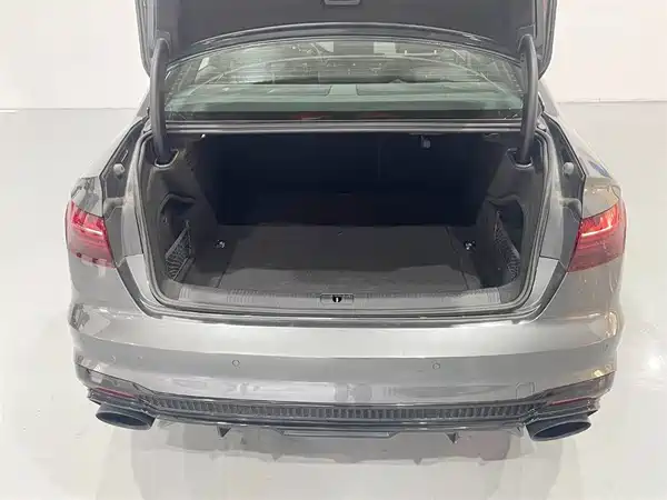 Audi A4L 2024