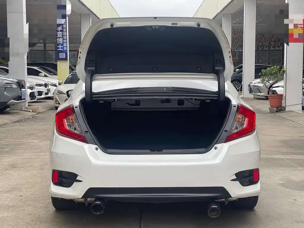 Honda Civic 2021 — фото 10