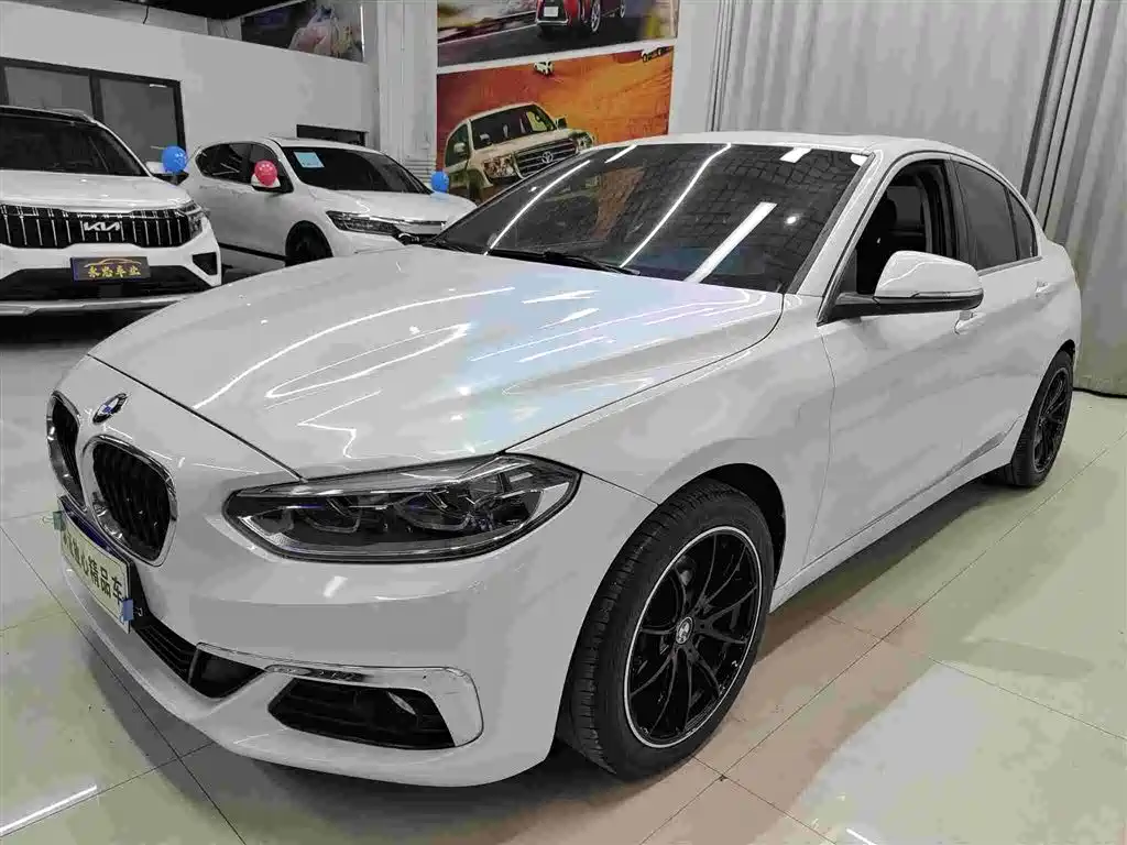 BMW 1 Series 2017 — фото 1
