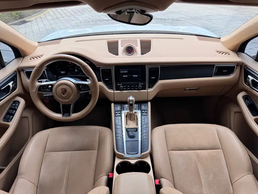 Porsche Macan 2016 — фото 10