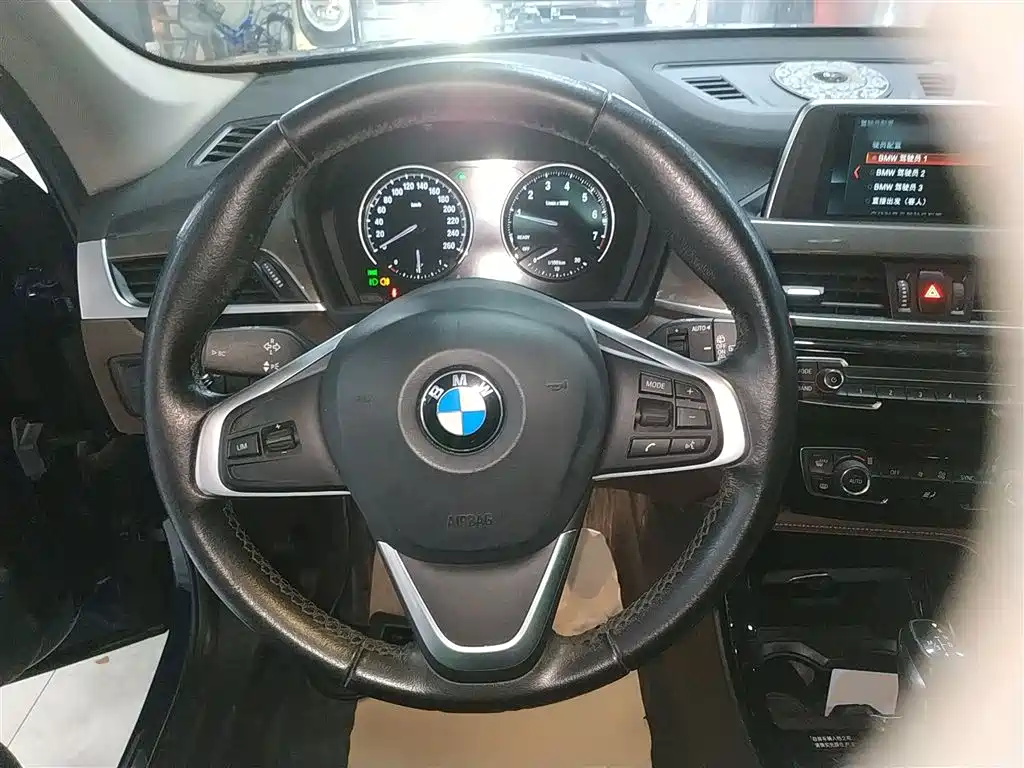 BMW X1 2018 — фото 11