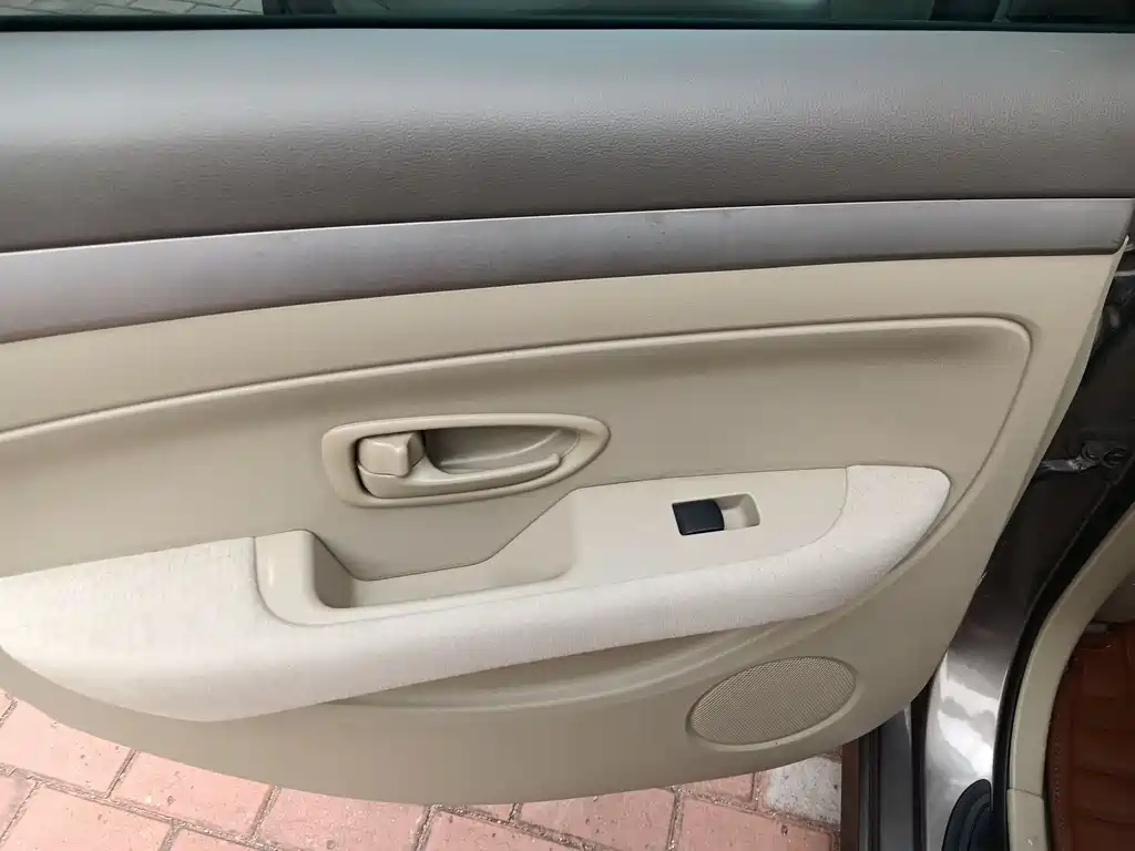 Nissan Sylphy 2014 — фото 15