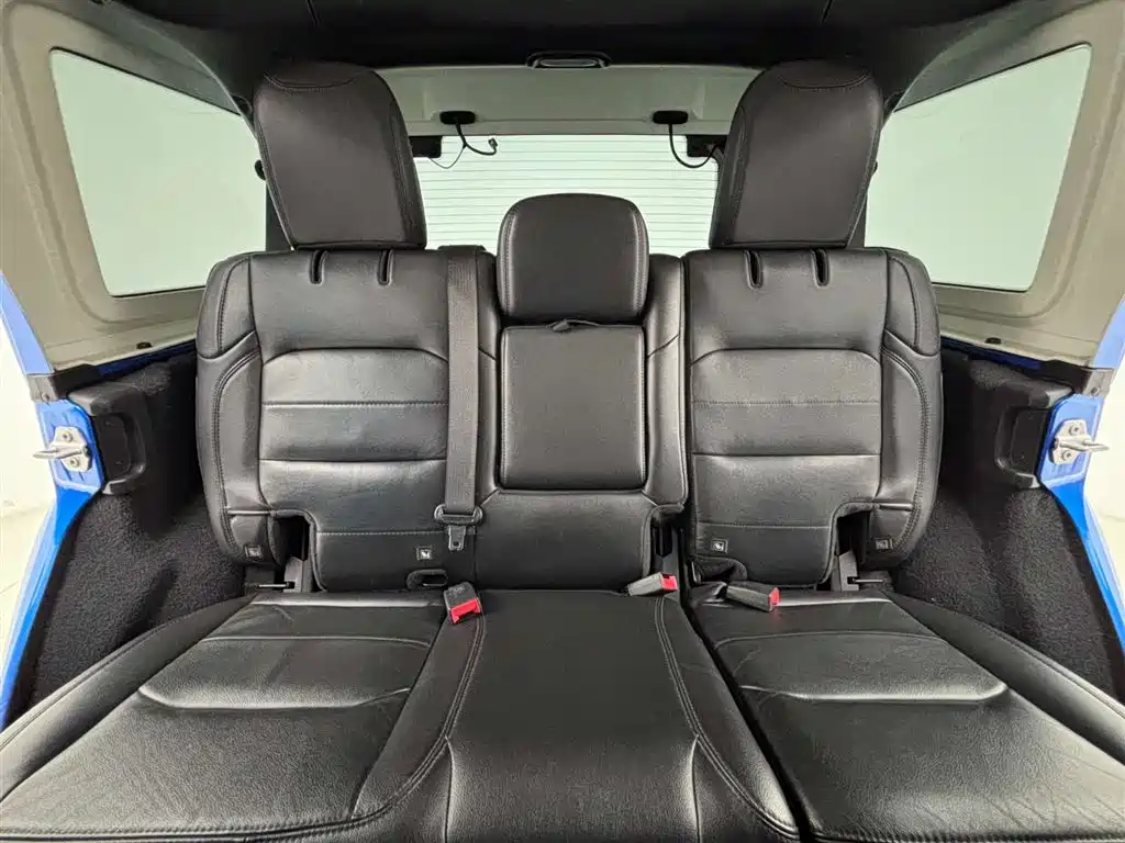 Jeep Wrangler 2023 — фото 17