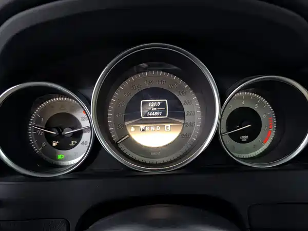 Mercedes-Benz C-Class 2011