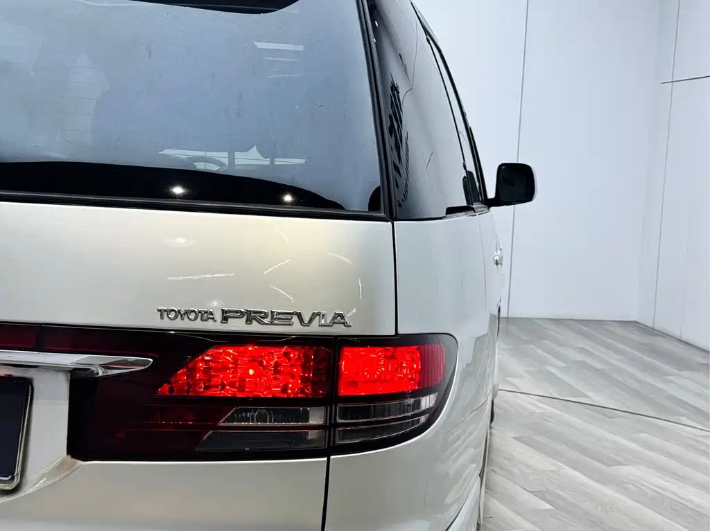 Toyota Previa 2004 — фото 22