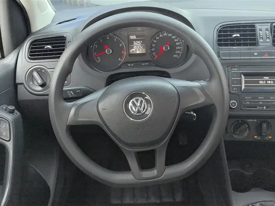 Volkswagen Polo 2018 — фото 15