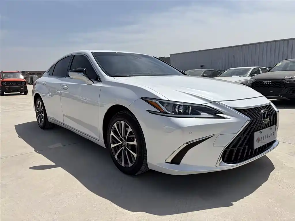 Lexus ES 2023 — фото 3