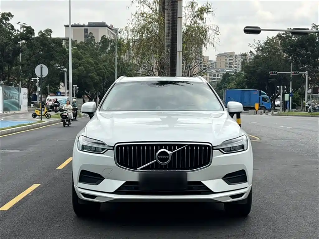 Volvo XC60 2019 — фото 17