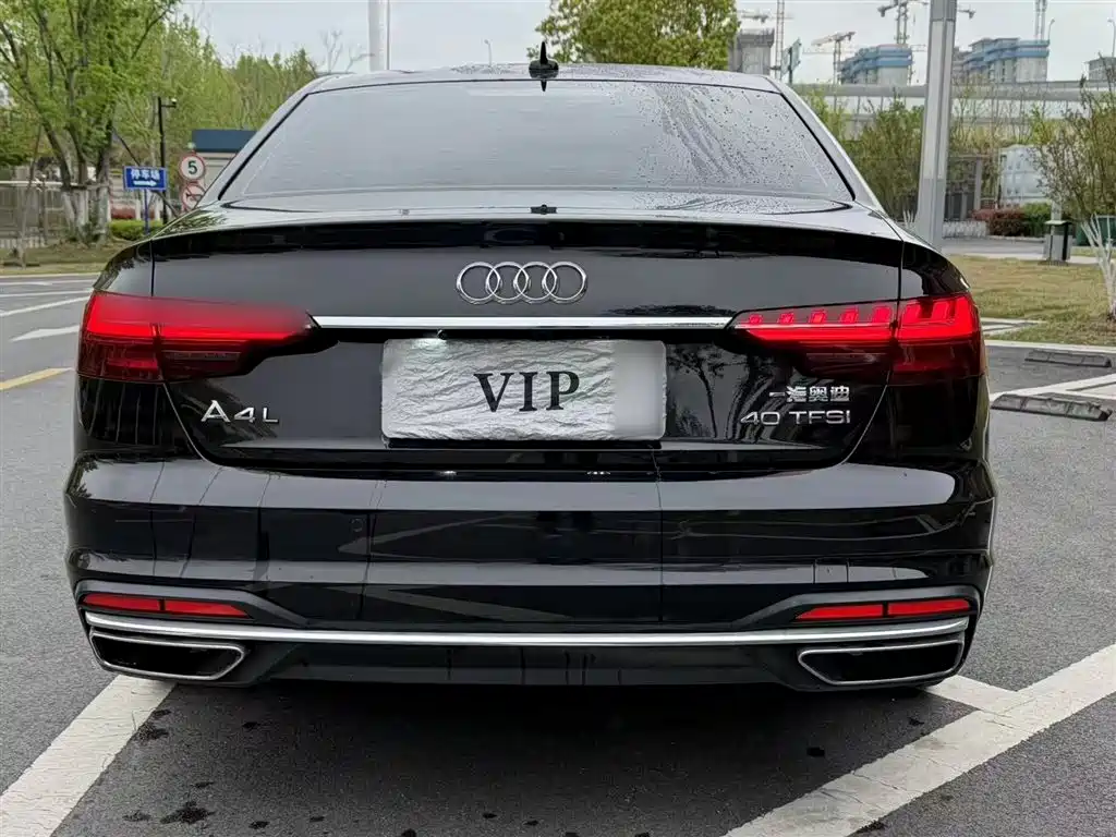 Audi A4L 2022 — фото 16